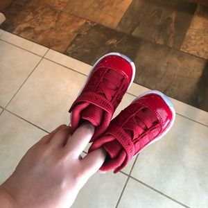 Jordan 11s “win like 96” size 4c